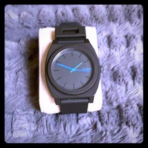Nixon Time Teller Watch.  charcoal w Teal hands